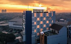 Hotel 88 Bekasi By Wh